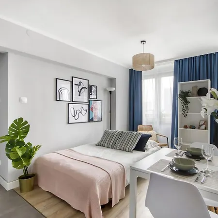 Centre By Arrenda Apartment