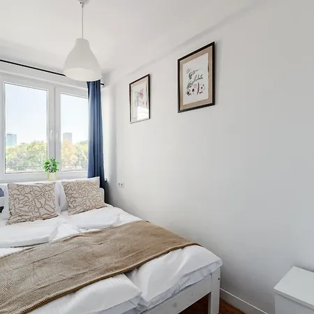 Centre By Arrenda Варшава