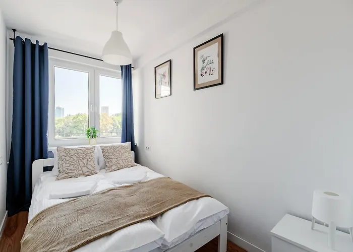 Centre By Arrenda Varşova