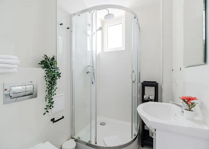 Centre By Arrenda Daire